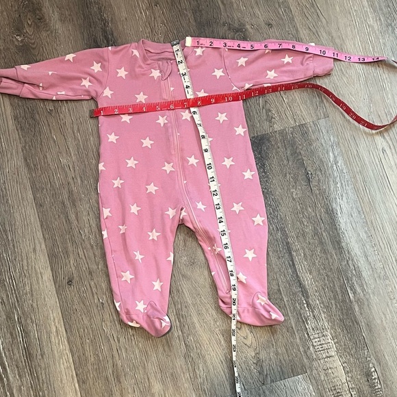 Kissy Love star print zip onesie footie - Picture 10 of 11